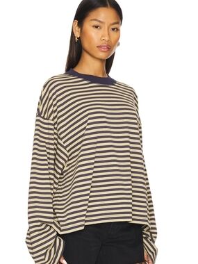Lioness Striped Long Sleeve Crewneck Top in Navy and Cream XXS